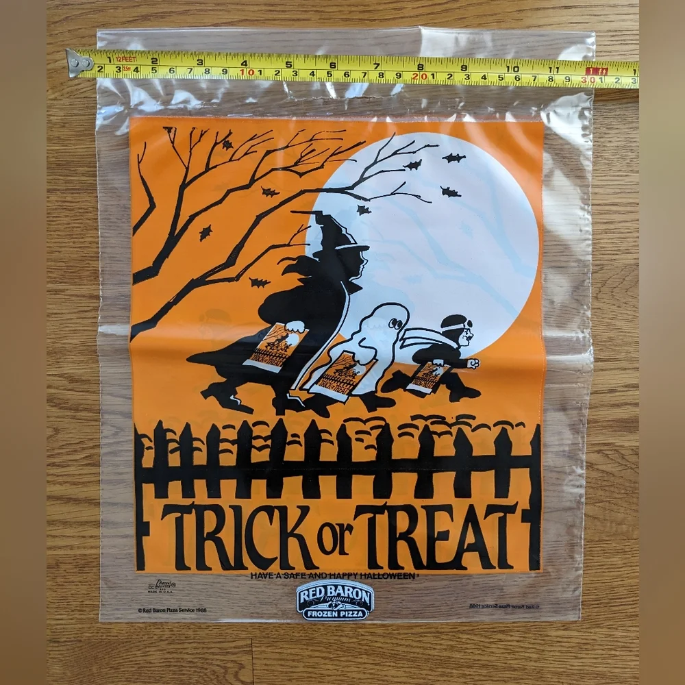 Vintage 1988 treat bags Red Baron Pizza aviator ghost witch bats Hal…